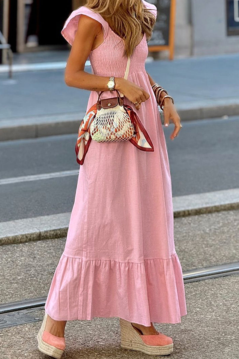 Effortlessly Elegant Dress with a Timeless Design