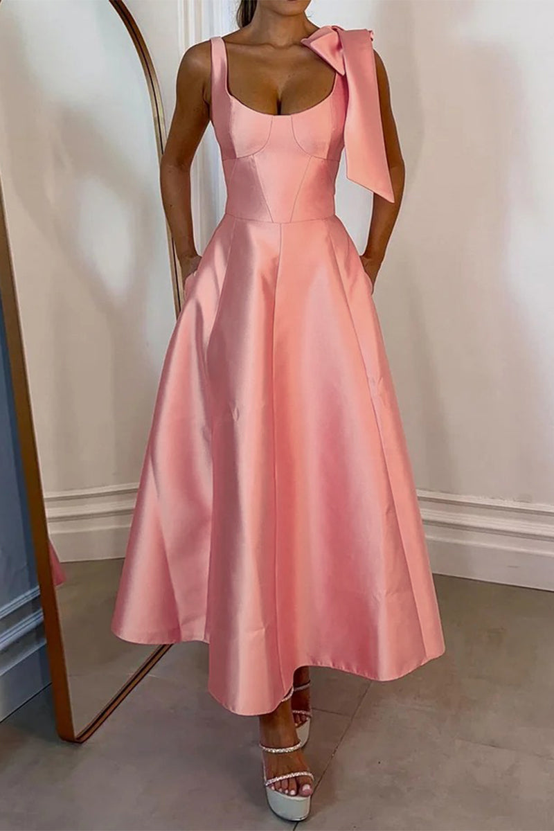 Effortlessly Elegant Dress with a Timeless Design
