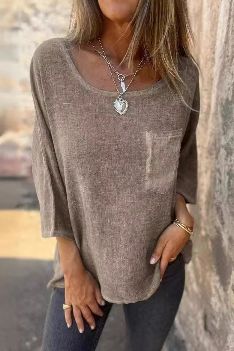 Effortlessly Elegant T-Shirt with a Timeless Design