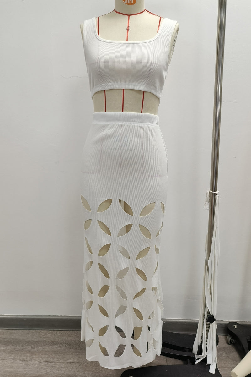 Gracefully Styled Garment for Any Occasion