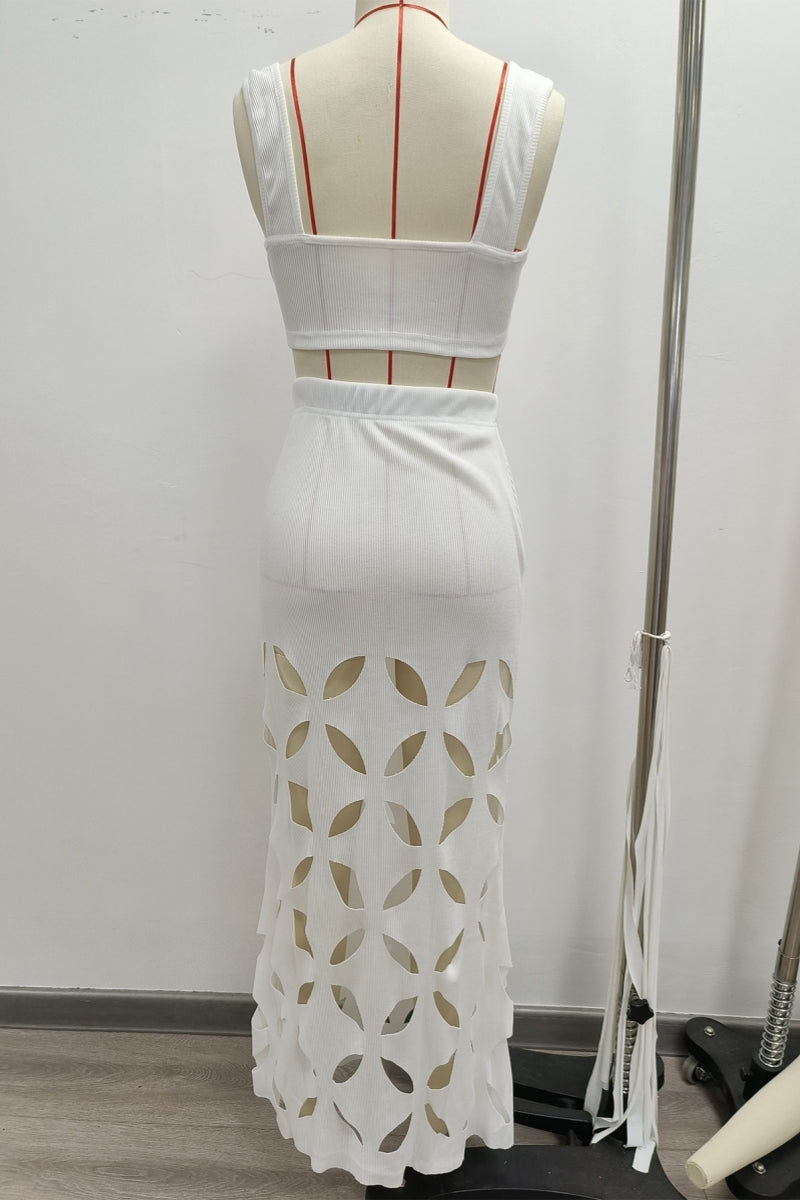 Gracefully Styled Garment for Any Occasion