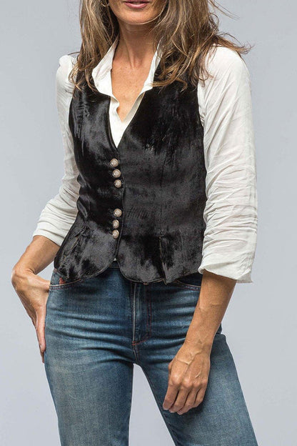 Sophisticated Shirt with a Clean Classic Look