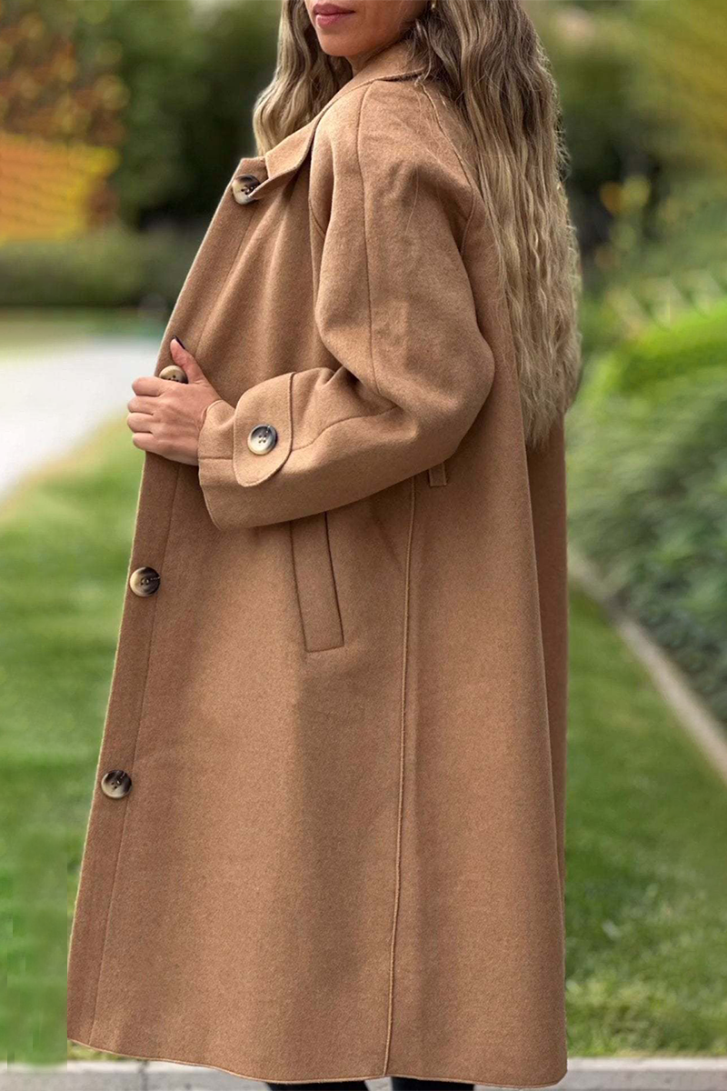 Sophisticated Garment with a Clean Classic Look