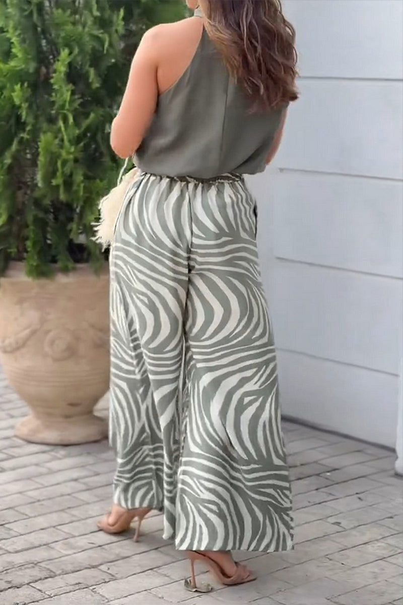 Sophisticated Garment with a Clean Classic Look