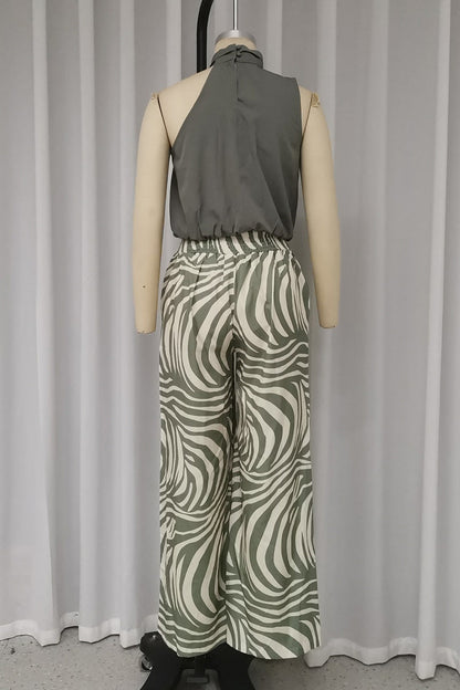 Sophisticated Garment with a Clean Classic Look