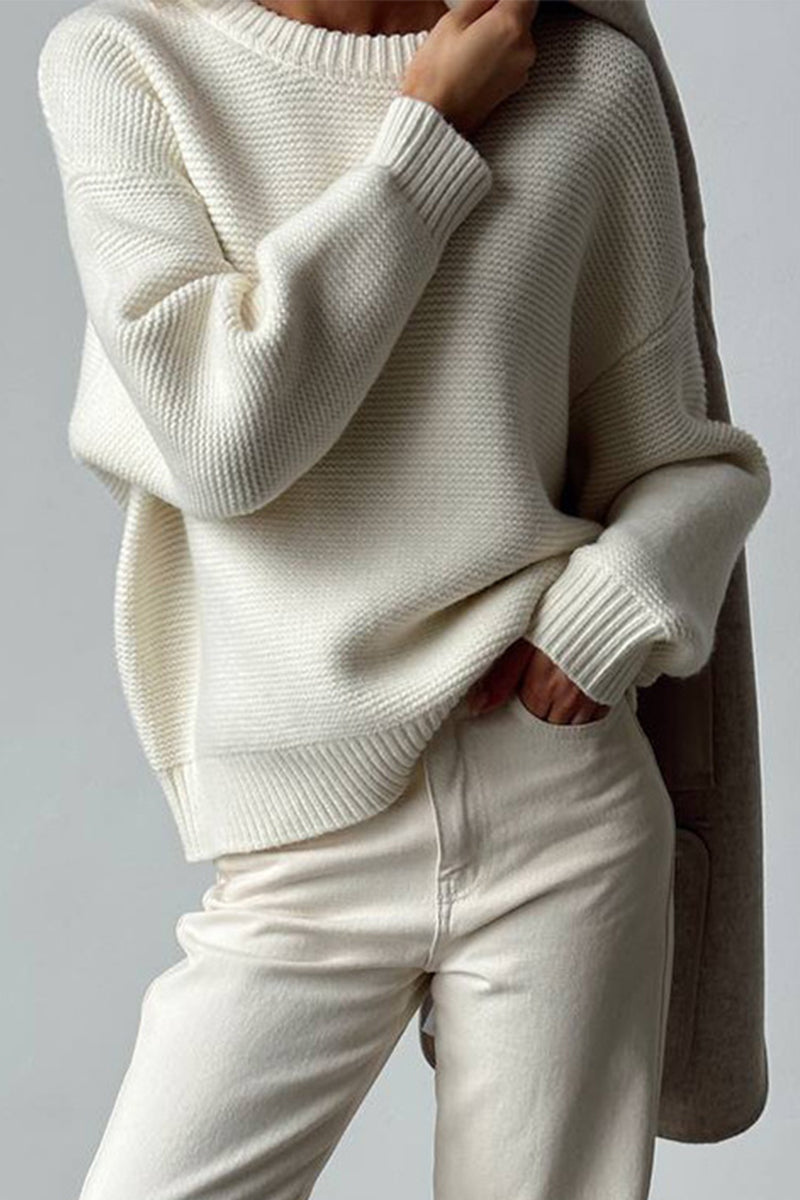 Effortlessly Elegant Sweater with a Timeless Design