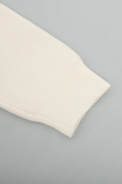 Effortlessly Elegant Sweater with a Timeless Design