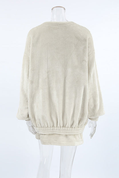 Effortlessly Elegant Garment with a Timeless Design