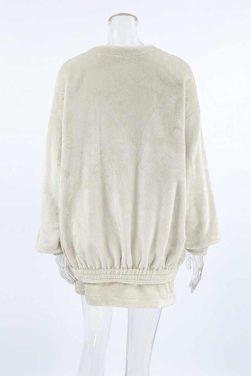 Effortlessly Elegant Garment with a Timeless Design