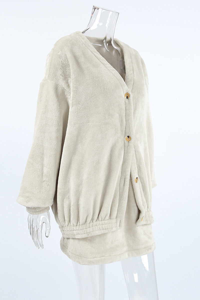 Effortlessly Elegant Garment with a Timeless Design