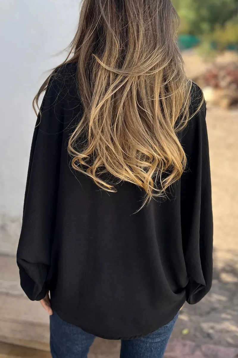 Classic Vintage Blouse with a Flattering Fit