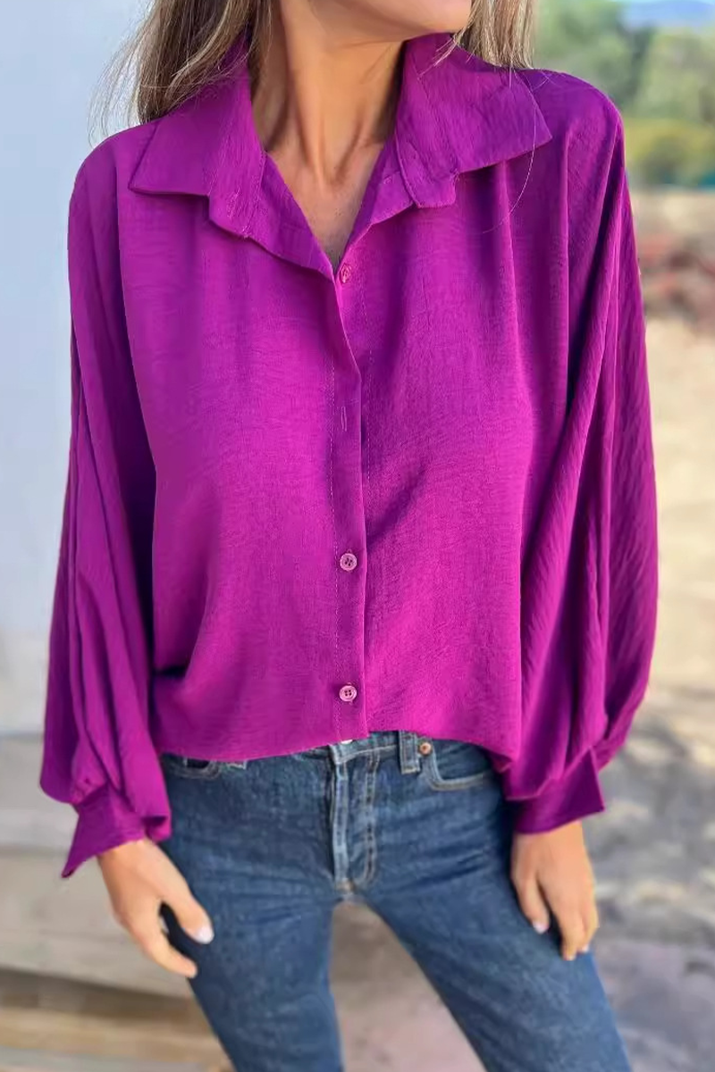 Classic Vintage Blouse with a Flattering Fit