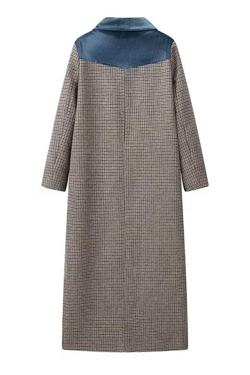 Classic Vintage Garment with a Flattering Fit