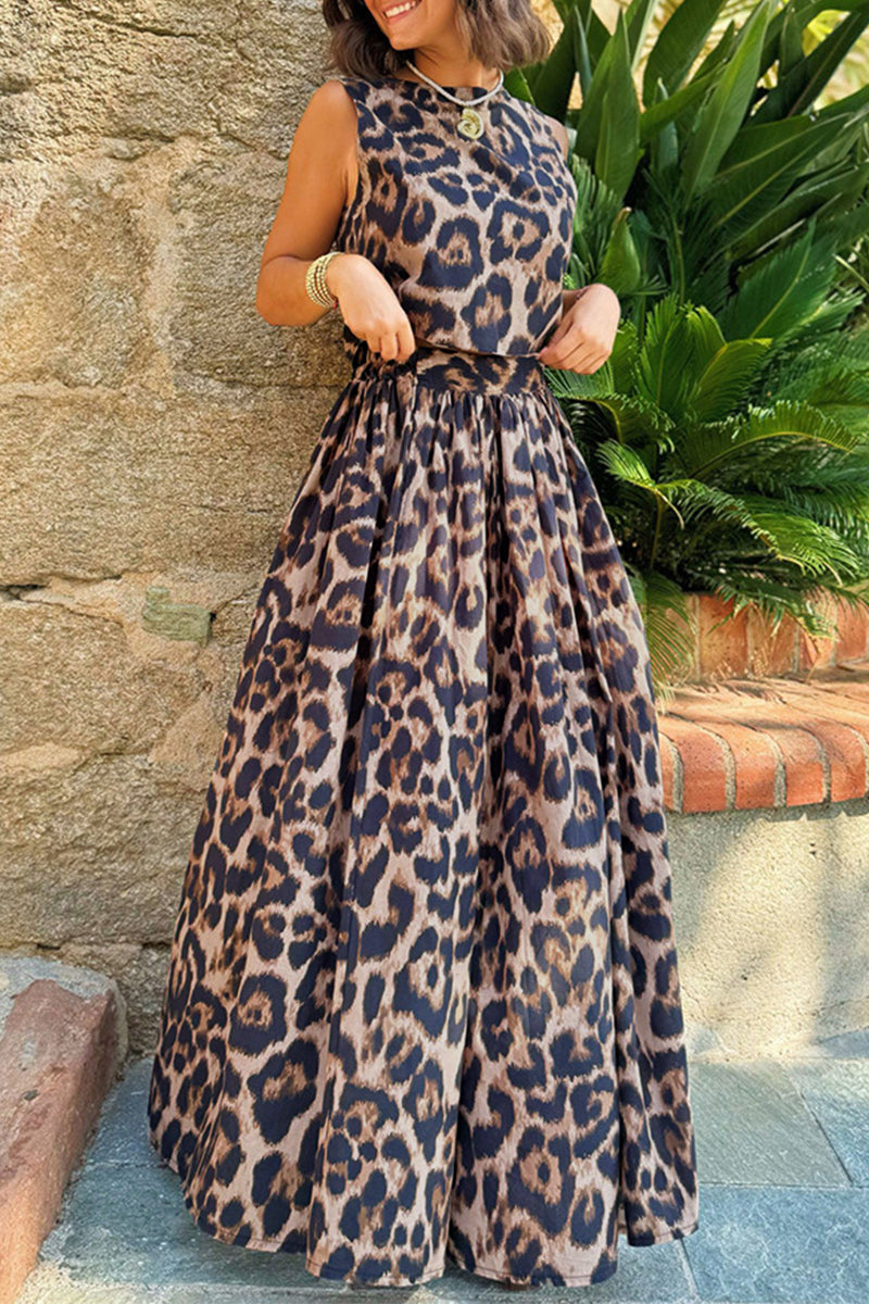 Gracefully Styled Garment for Any Occasion