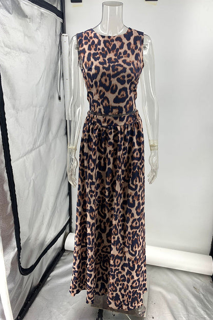 Gracefully Styled Garment for Any Occasion