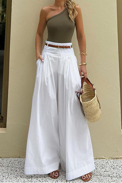 Classic Vintage Trousers with a Flattering Fit