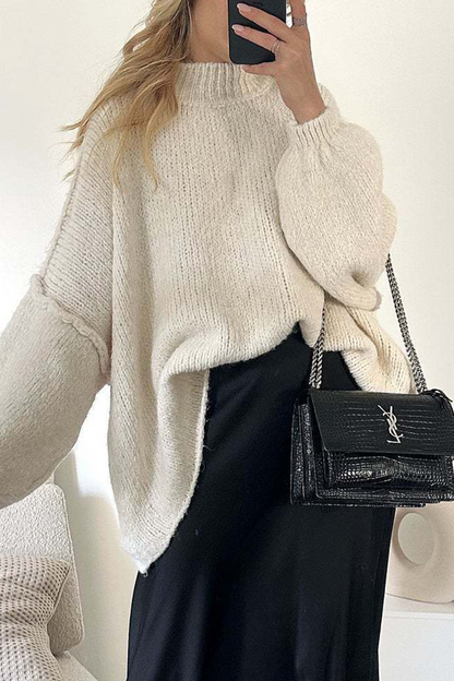 Well Tailored Sweater with a Graceful Silhouette