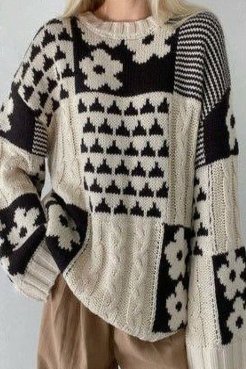 Effortlessly Elegant Sweater with a Timeless Design