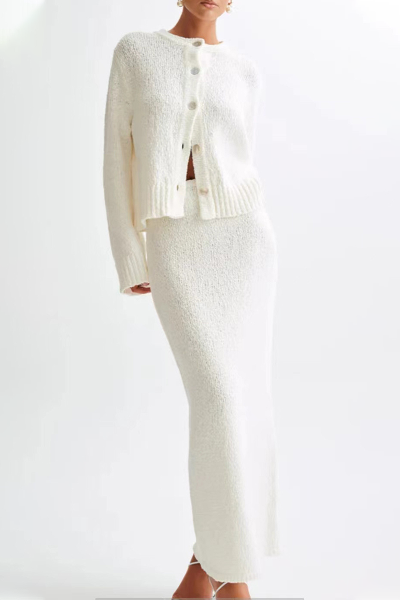 Sophisticated Garment with a Clean Classic Look