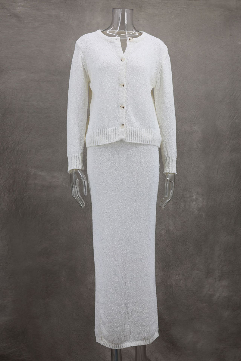 Sophisticated Garment with a Clean Classic Look