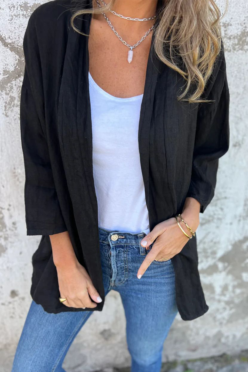 Well Tailored Cardigan with a Graceful Silhouette