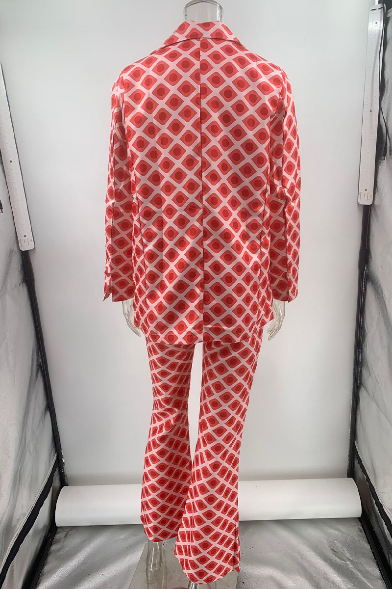Gracefully Styled Garment for Any Occasion