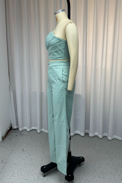 Beautifully Finished Garment in a Timeless Design