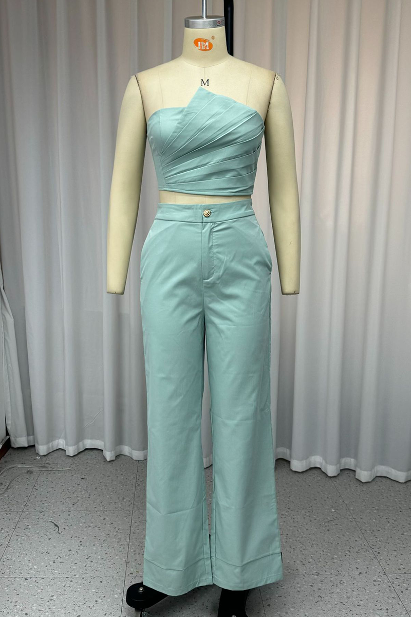 Beautifully Finished Garment in a Timeless Design