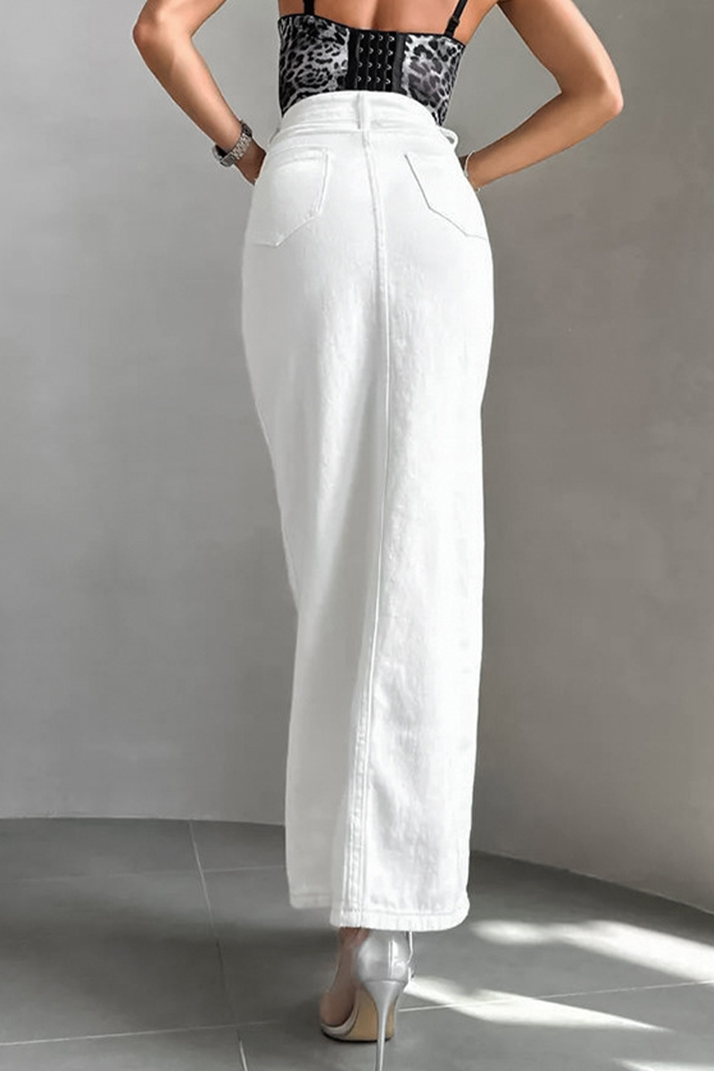 Classic Vintage Pants with a Flattering Fit