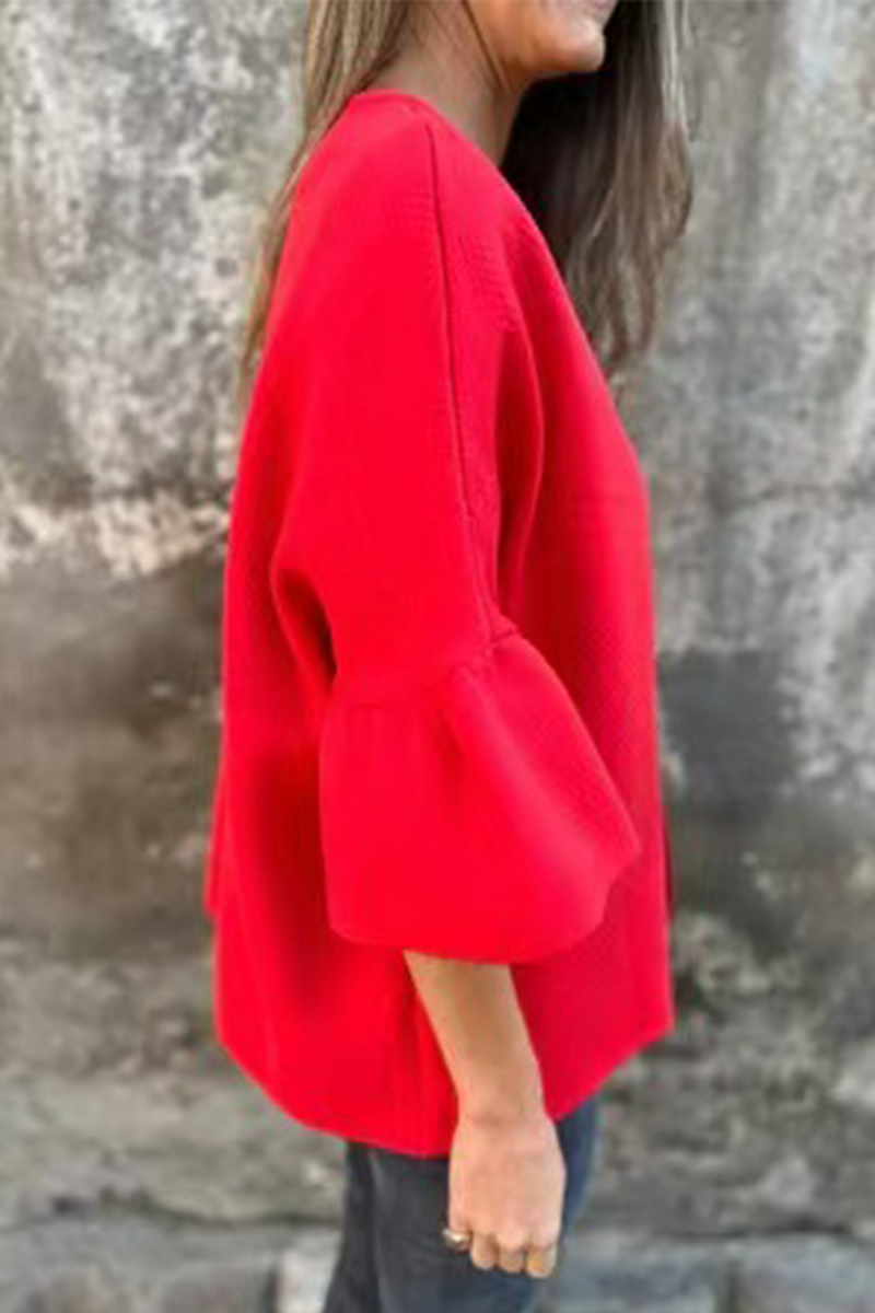Gracefully Styled Garment for Any Occasion