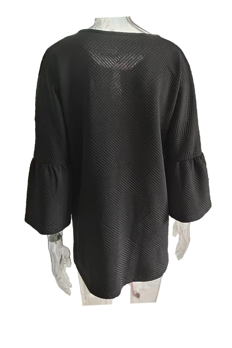 Gracefully Styled Garment for Any Occasion