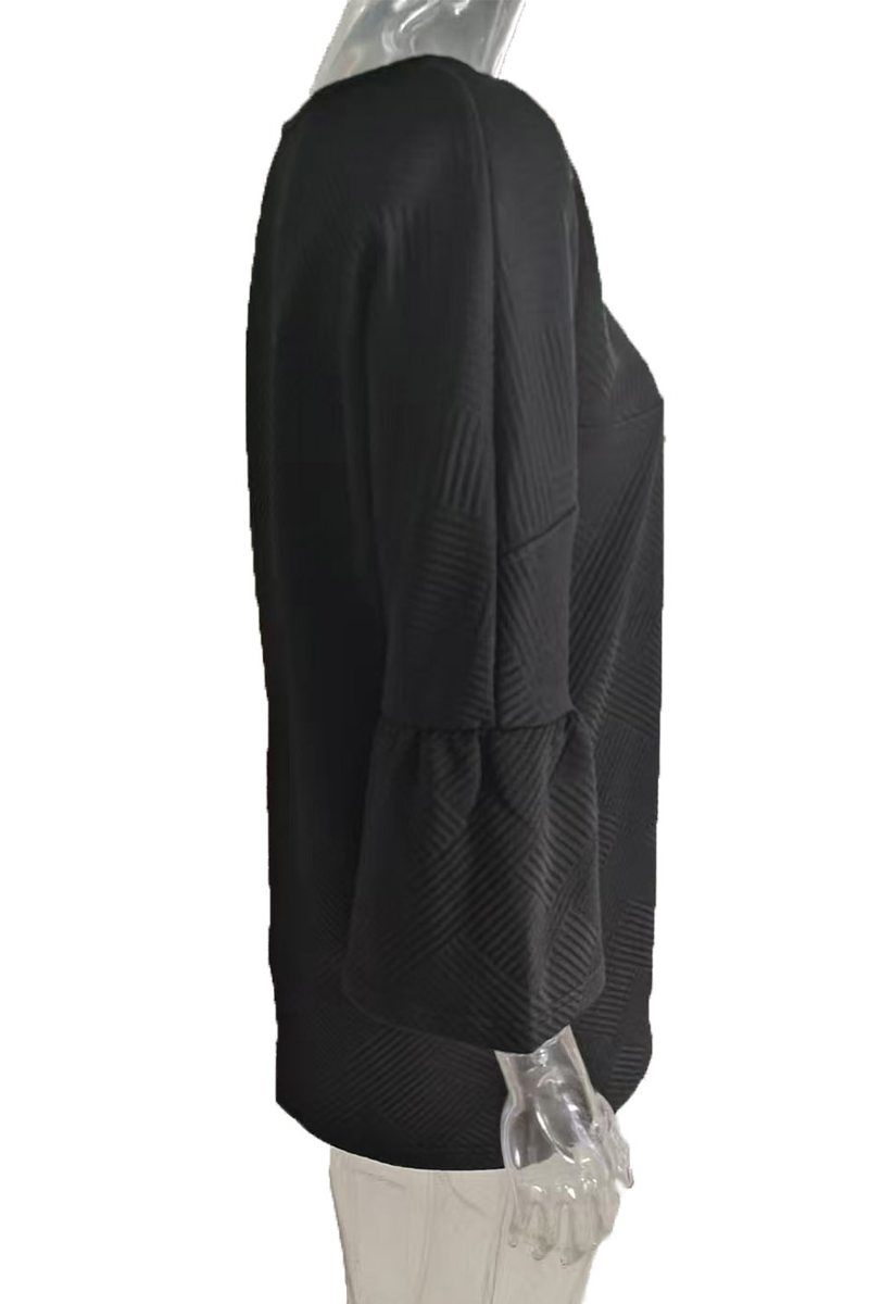 Gracefully Styled Garment for Any Occasion