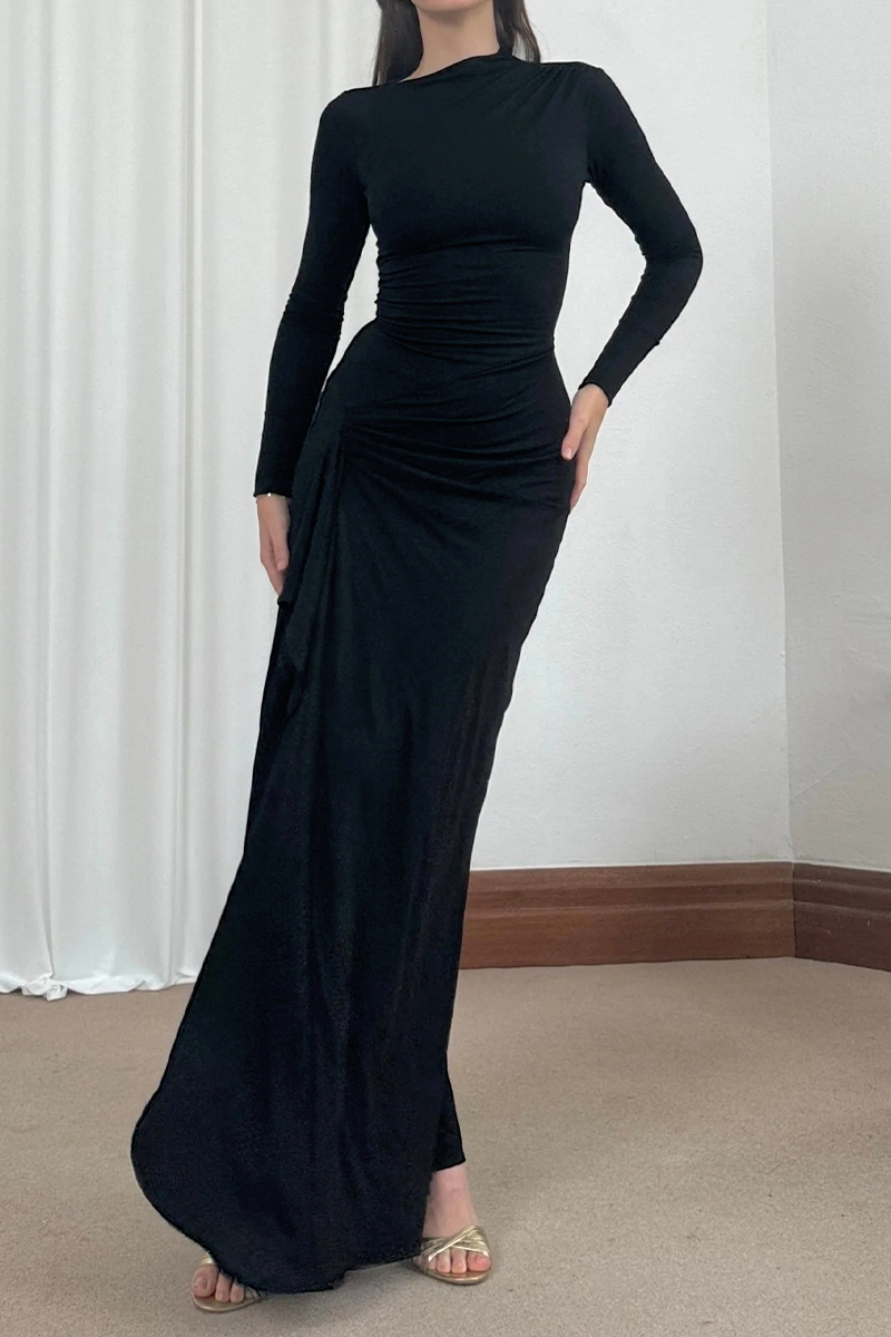 Sophisticated Dress with a Clean Classic Look