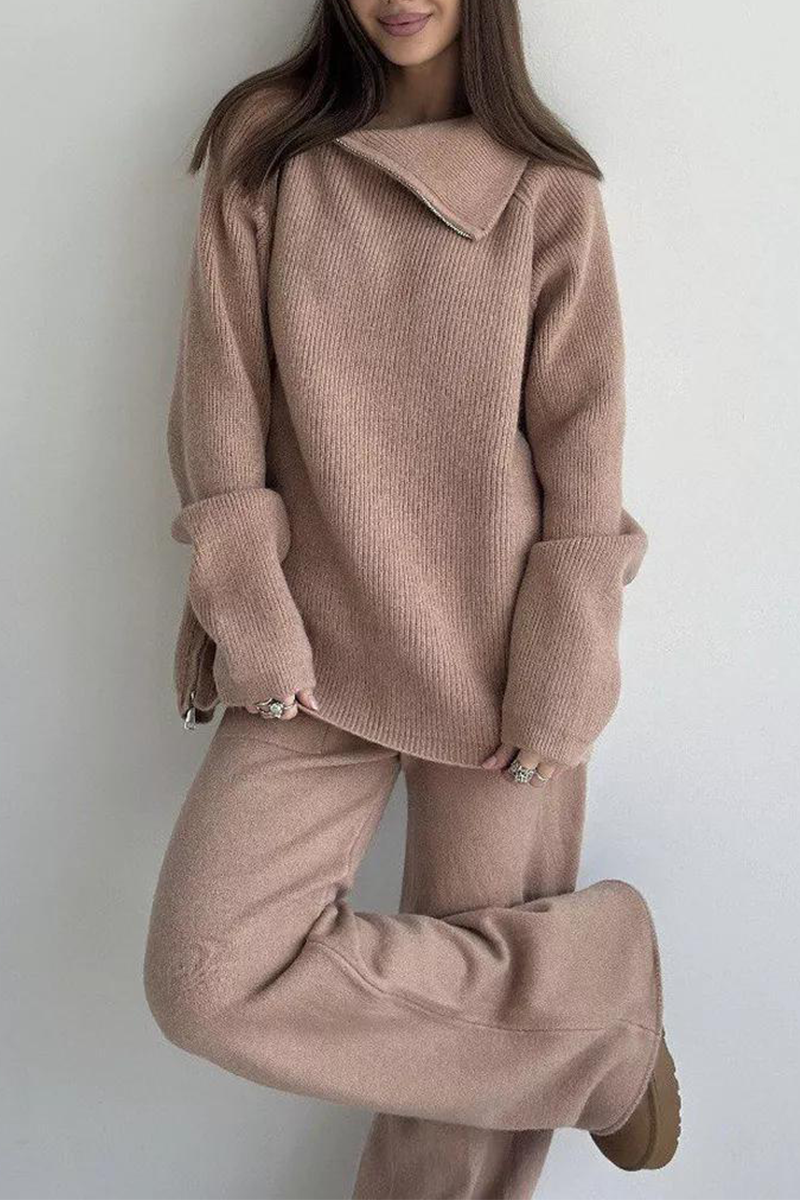 Effortlessly Elegant Garment with a Timeless Design