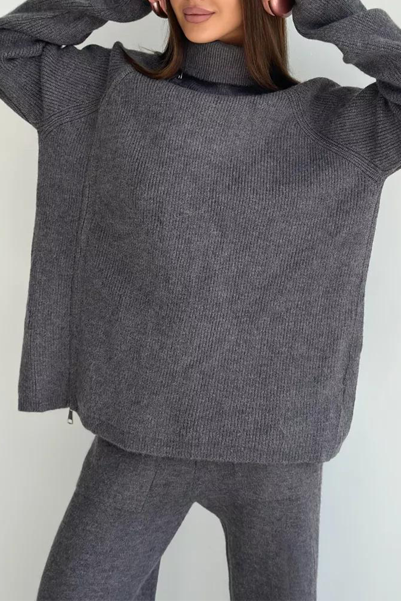 Effortlessly Elegant Garment with a Timeless Design