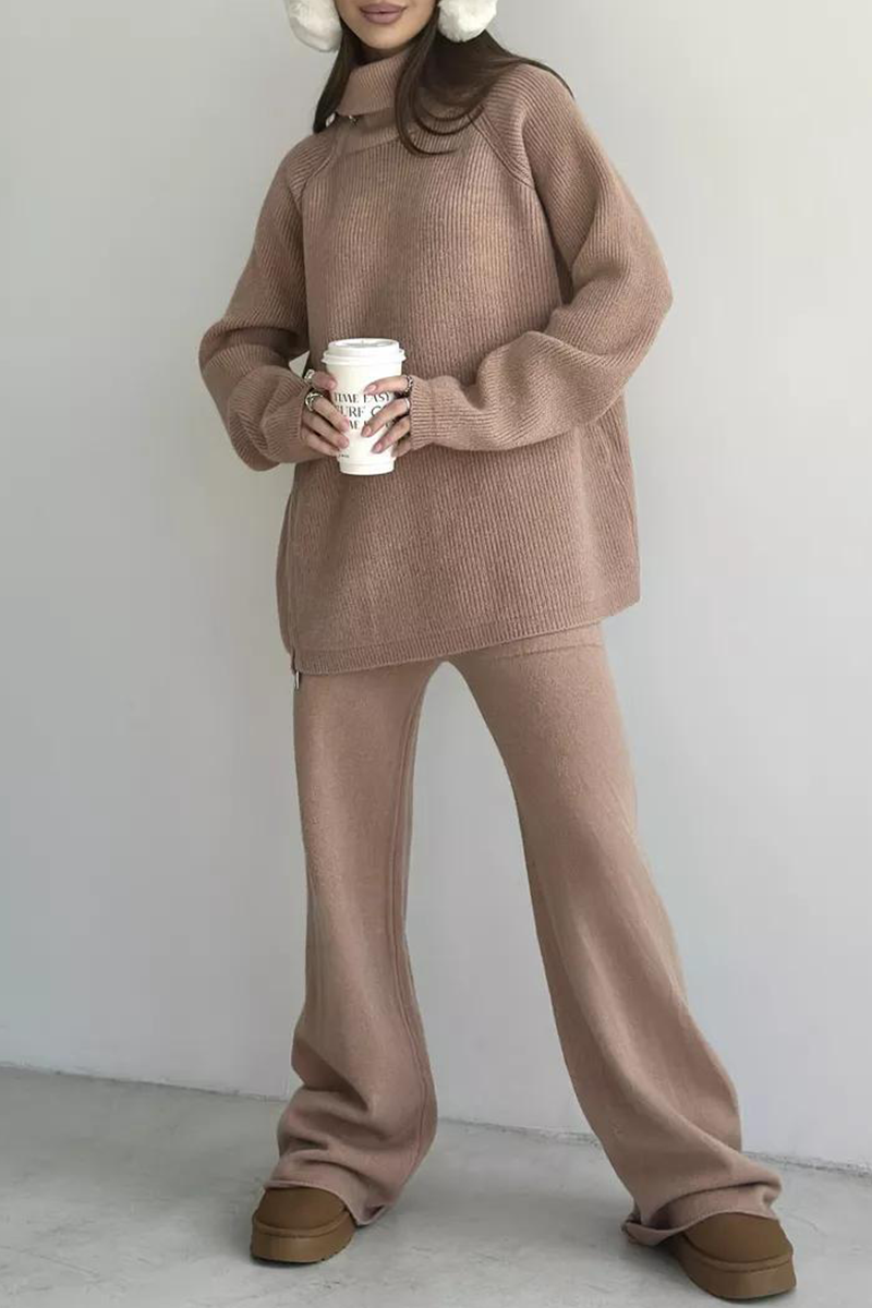 Effortlessly Elegant Garment with a Timeless Design