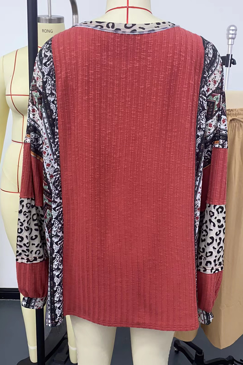 Classic Vintage Top with a Flattering Fit