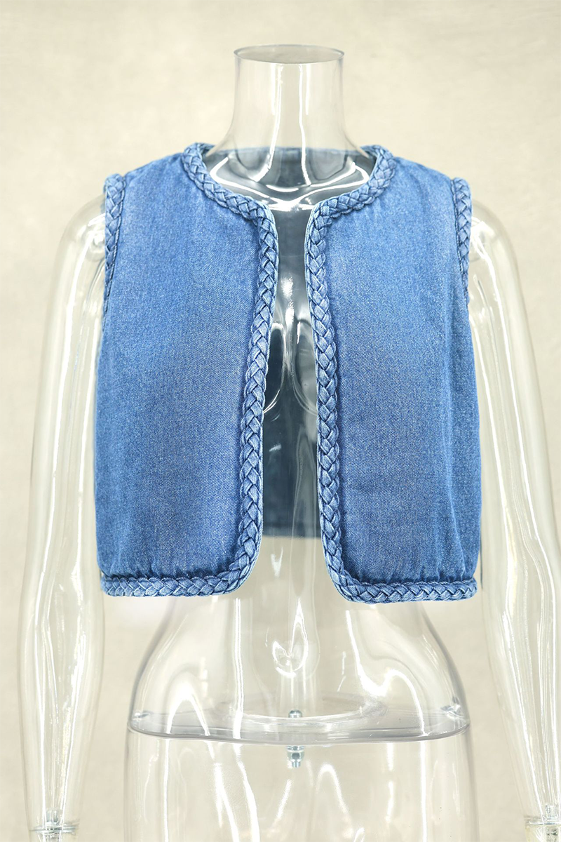 Beautifully Finished Garment in a Timeless Design