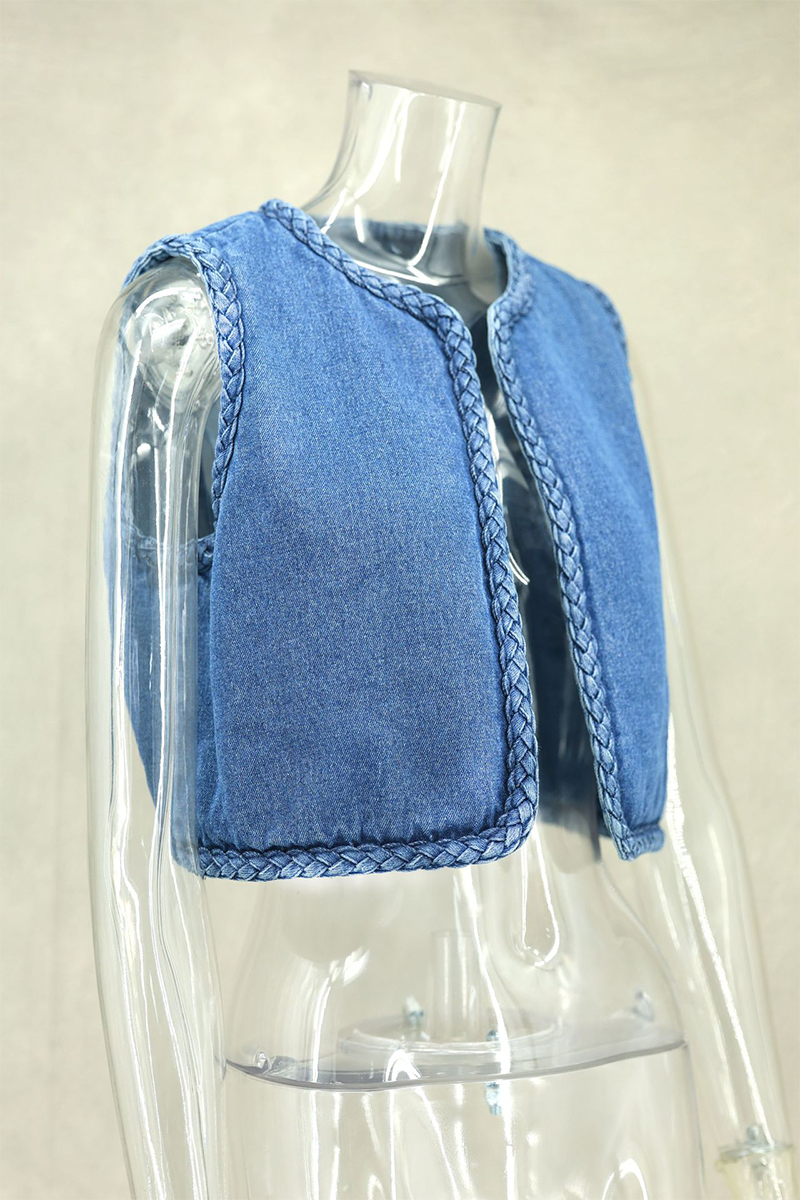 Beautifully Finished Garment in a Timeless Design