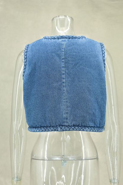 Beautifully Finished Garment in a Timeless Design