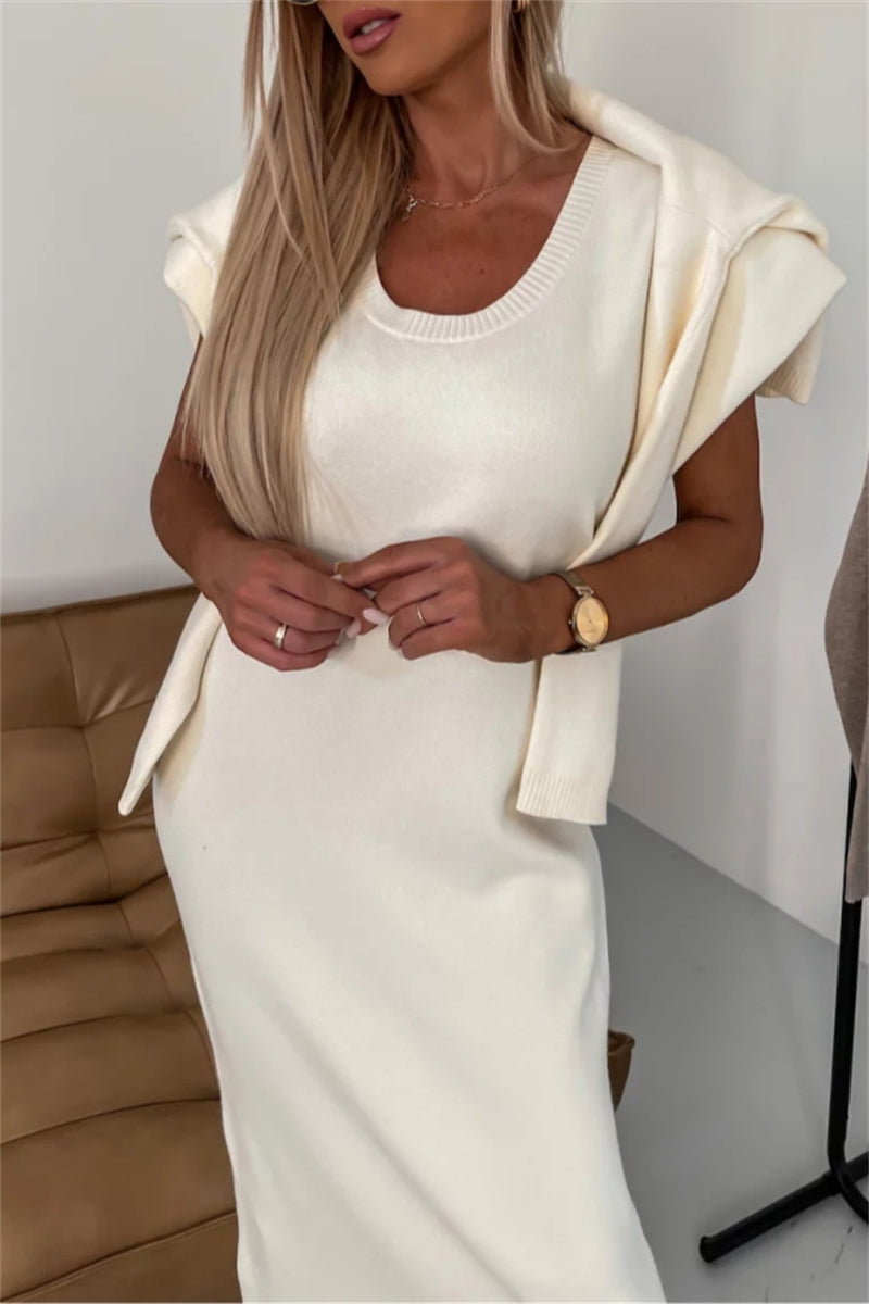 Sophisticated Garment with a Clean Classic Look