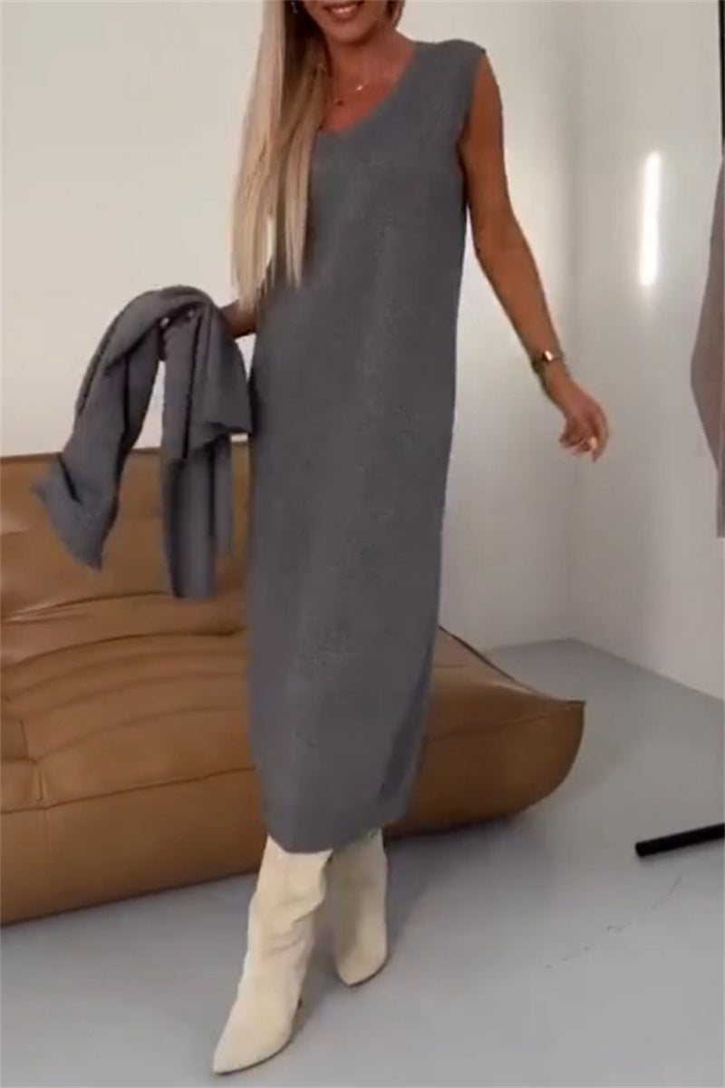 Sophisticated Garment with a Clean Classic Look