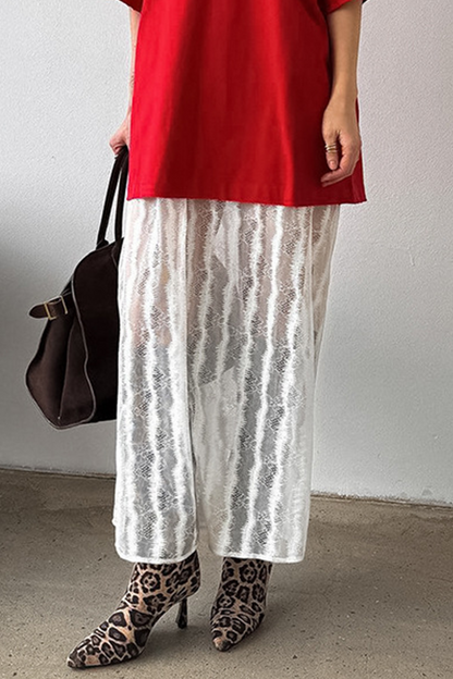 Well Tailored Pants with a Graceful Silhouette