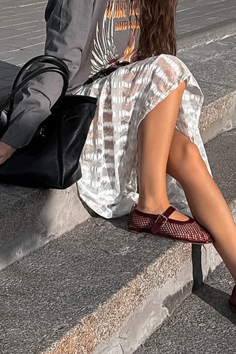 Well Tailored Pants with a Graceful Silhouette