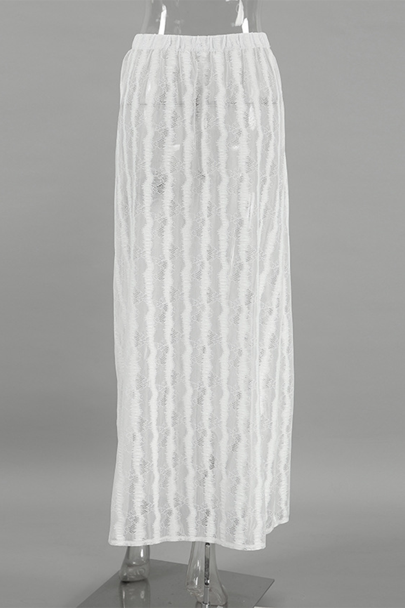 Well Tailored Pants with a Graceful Silhouette