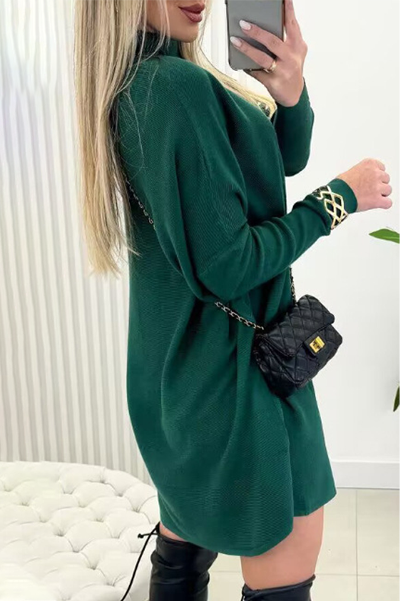 Well Tailored Sweater with a Graceful Silhouette