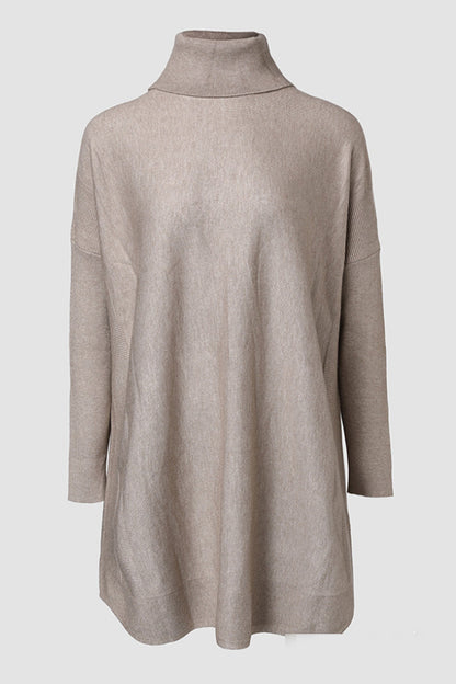 Well Tailored Sweater with a Graceful Silhouette