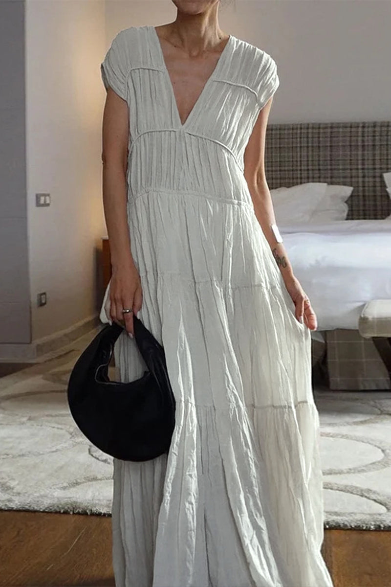 Effortlessly Elegant Dress with a Timeless Design