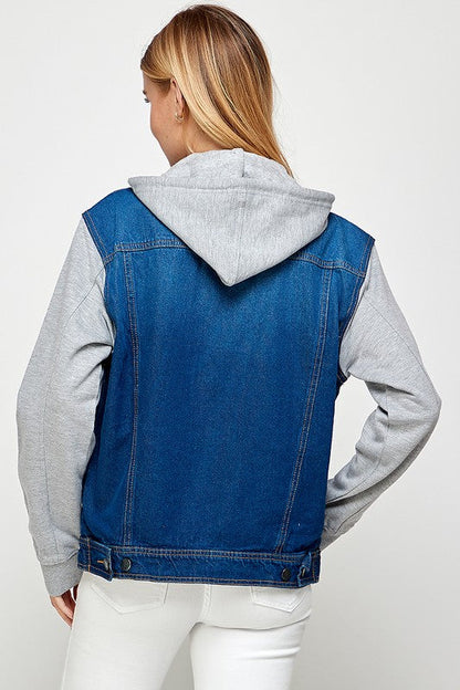 Effortlessly Elegant Jacket with a Timeless Design