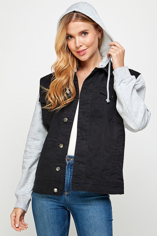Effortlessly Elegant Jacket with a Timeless Design